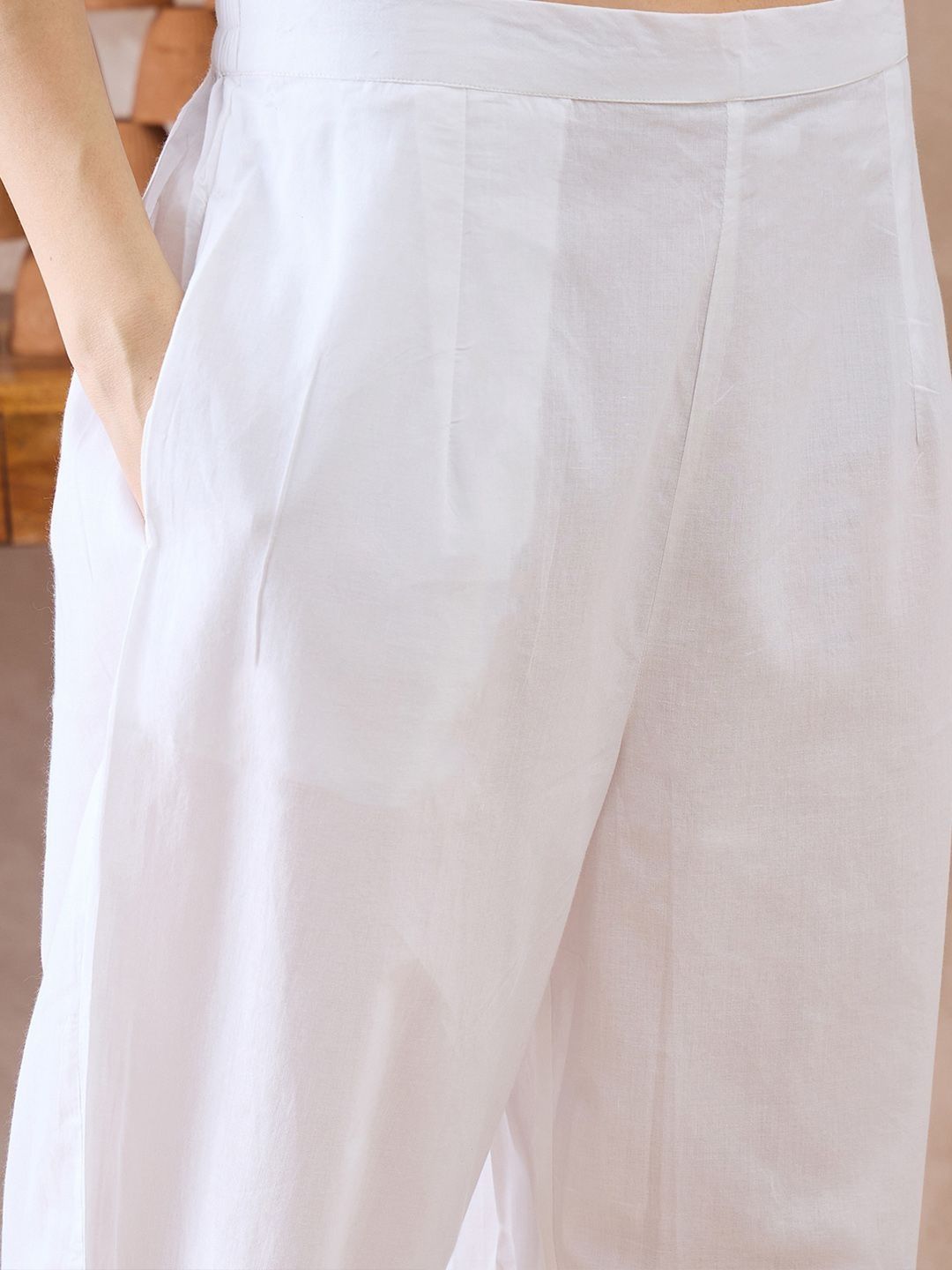 Women Floral Printed Regular Pure Cotton Kurta with Trousers