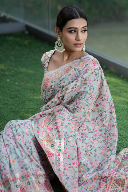 Dhiyona GR Women's Raaga Cloud White Jamewar Kashmiri Soft Modal Silk Saree
