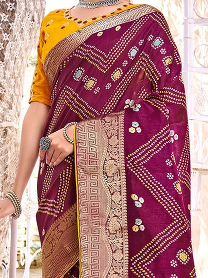 Women's Cotton Blend Magenta Printed Designer Saree With Blouse Piece