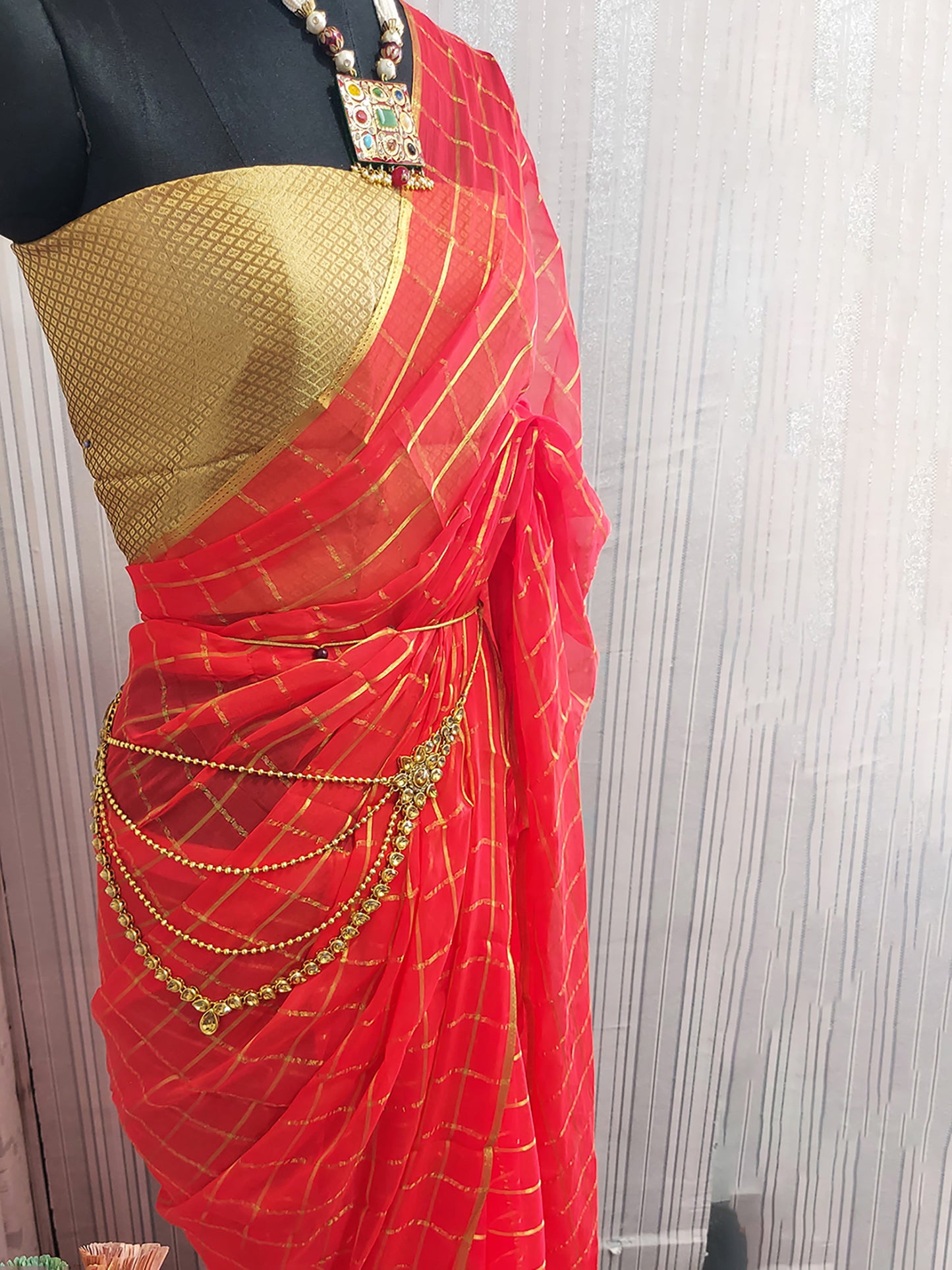 Women's Chiffon Orange Printed Celebrity Saree With Blouse Piece