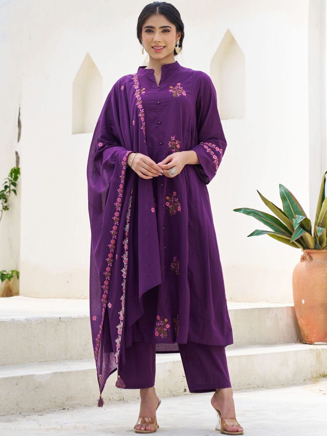 Floral Embroidered Thread Work Pure Cotton Kurta With Trousers & Dupatta