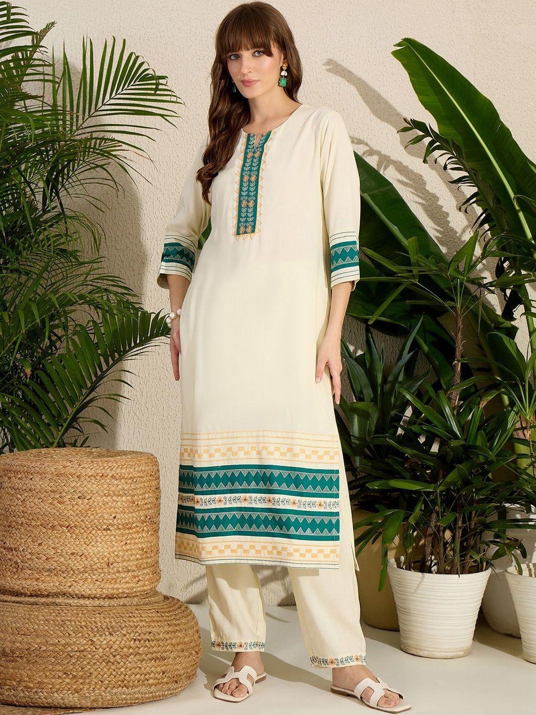 Women Ethnic Motifs Embroidered Regular Kurta with Trousers & With Dupatta