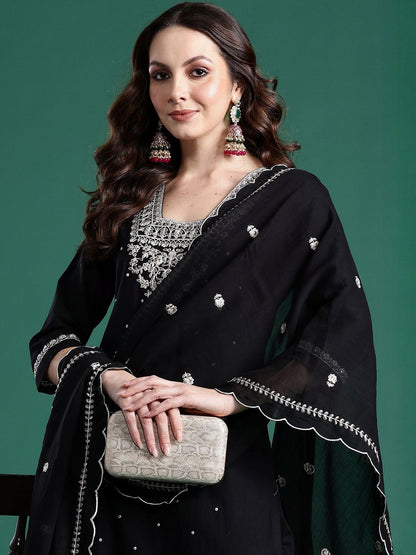 Women Ethnic Motifs Embroidered Straight Pure Cotton Kurta Set