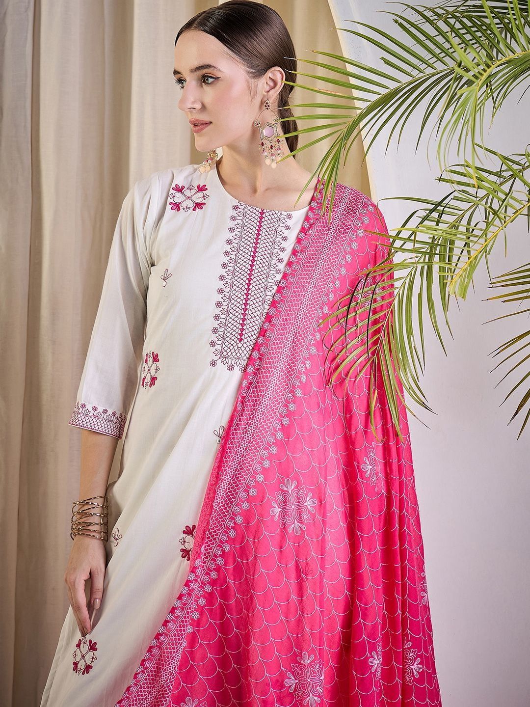 Women Ethnic Motifs Embroidered Regular Thread Work Pure Cotton Kurta with Trousers & With Dupatta