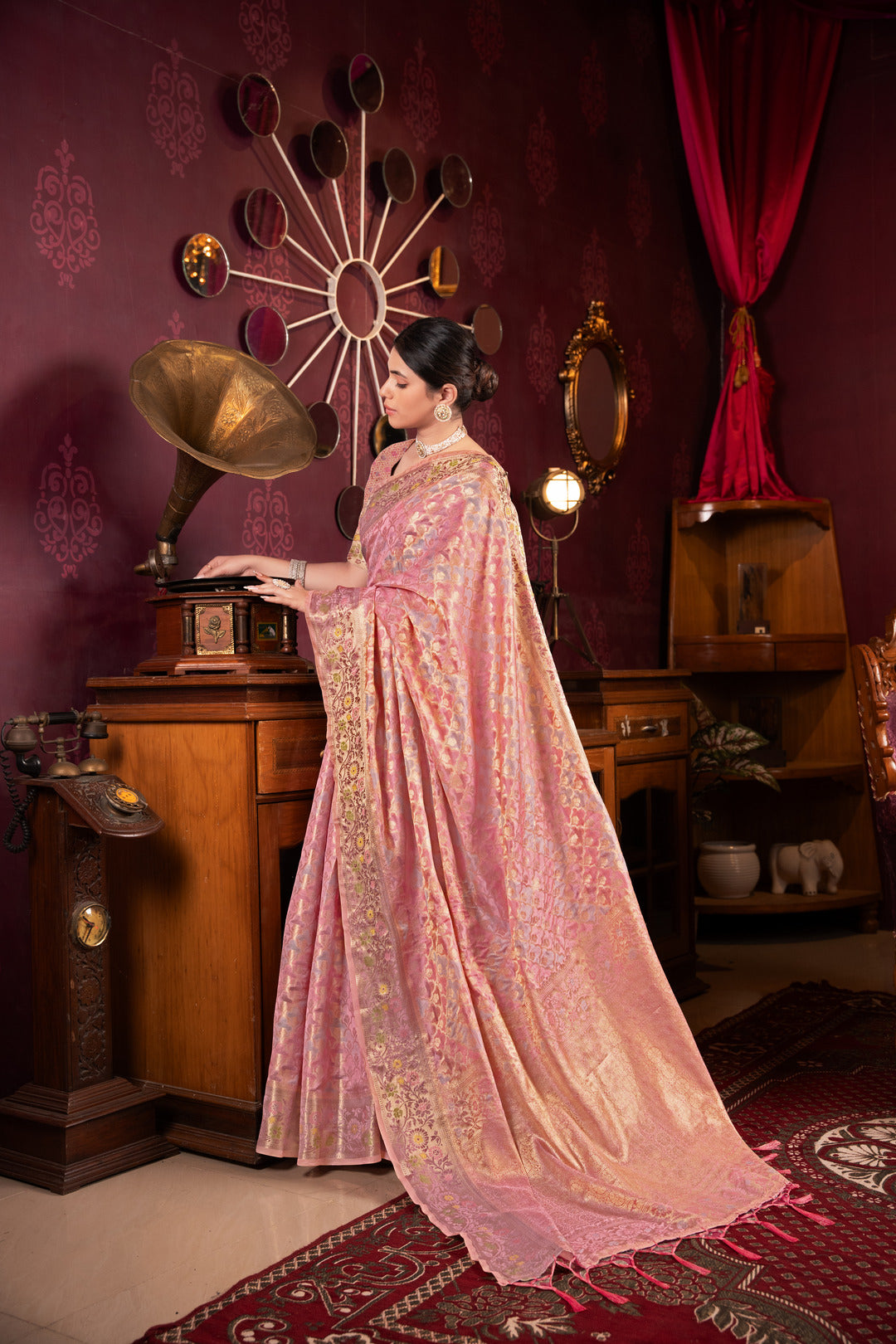 Dhiyona GR Women's Riona Pink Organza Silk Woven Saree
