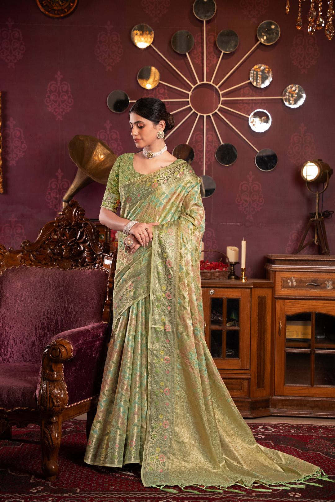 Dhiyona GR Women's Riona Pista Organza Silk Woven Saree