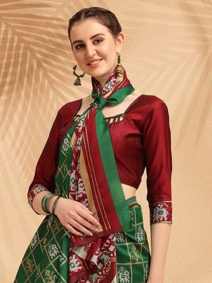 Dhiyona RV Women's Banarasi Cotton Silk With Patola Weaving Pattern Saree With Blouse ( KVD1334 )
