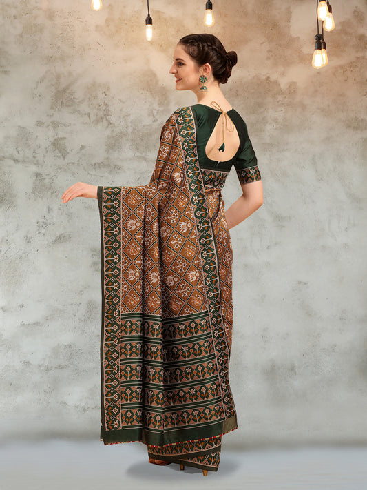 Dhiyona RV Women's Banarasi Cotton Silk With Patola Weaving Pattern Saree With Blouse ( KVD1340 )