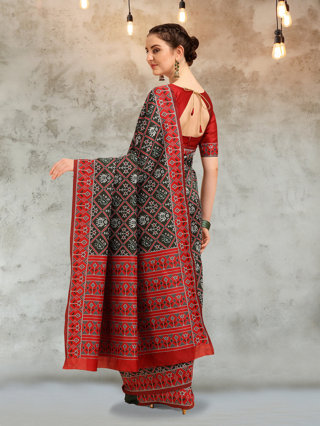 Dhiyona RV Women's Banarasi Cotton Silk With Patola Weaving Pattern Saree With Blouse ( KVD1342 )