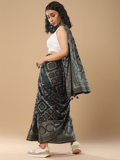 Women's Organza Navy Blue Woven Design Designer Saree With Blouse Piece
