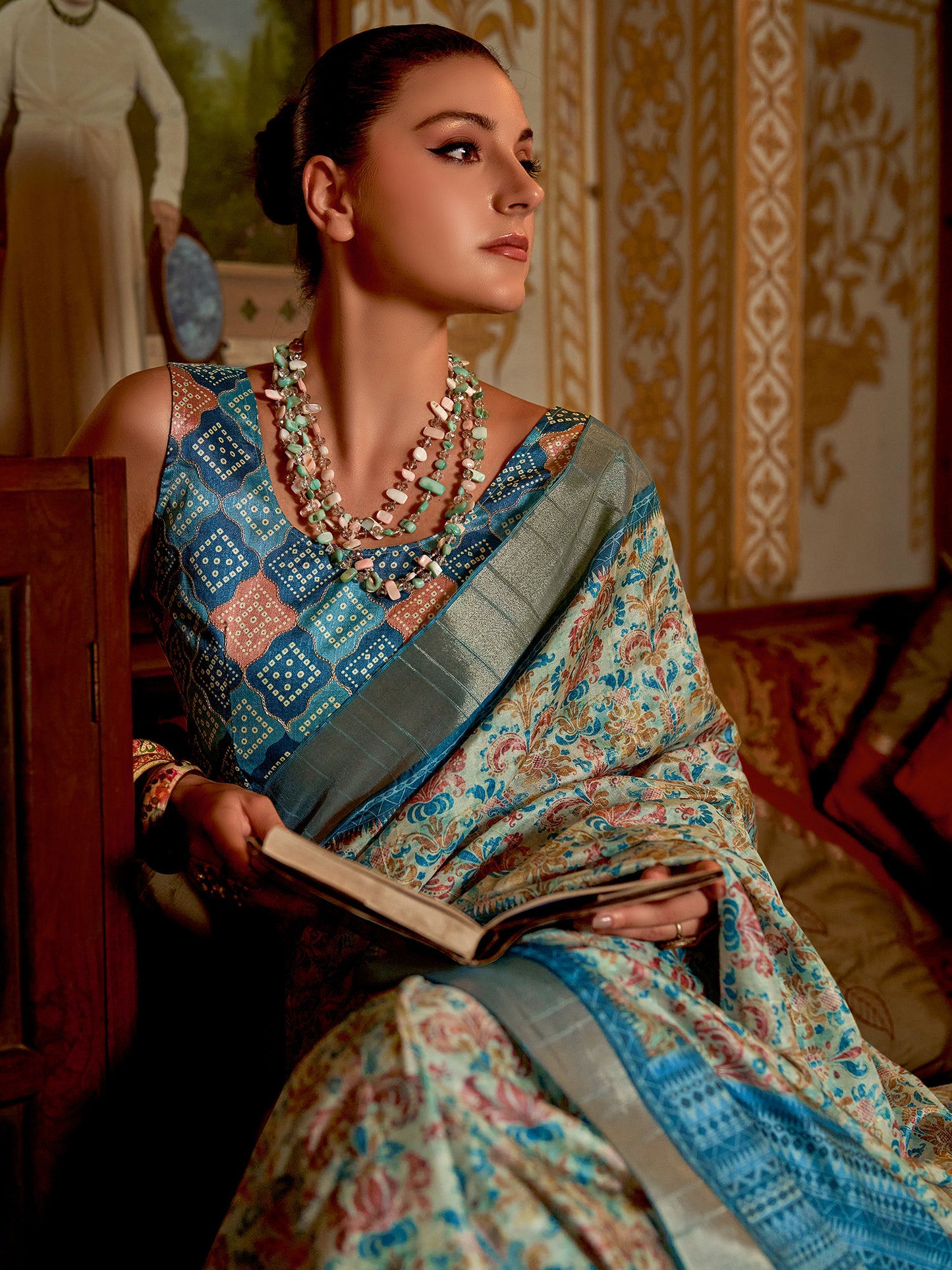 Women's Silk Blend Blue Woven Design Celebrity Saree With Blouse Piece