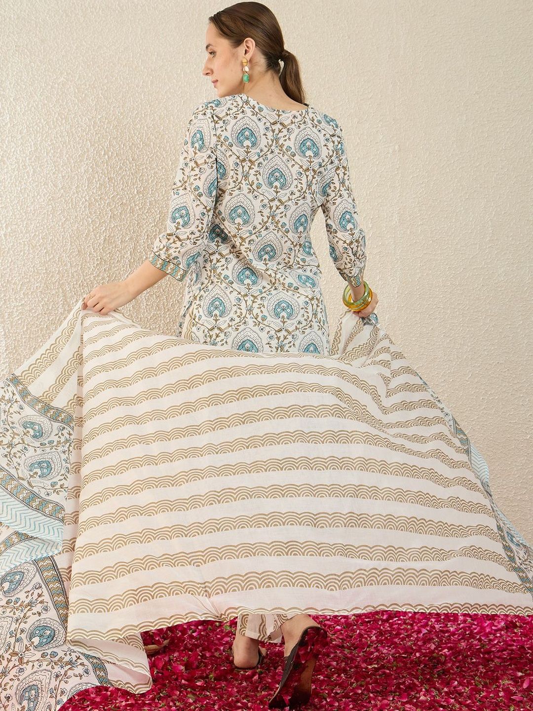 Women Ethnic Motifs Printed Regular Pure Cotton Kurta with Trousers & With Dupatta