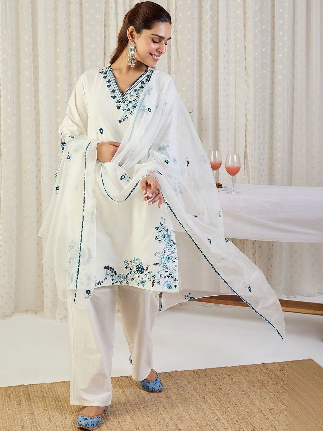 Ethnic Motifs Embroidered Thread Work Pure Cotton Kurta With Trousers & Dupatta