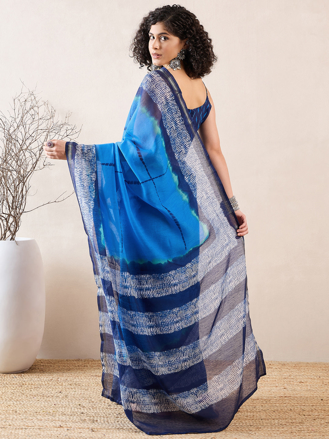 Women's Cotton Blend Navy Blue Printed Celebrity Saree With Blouse Piece