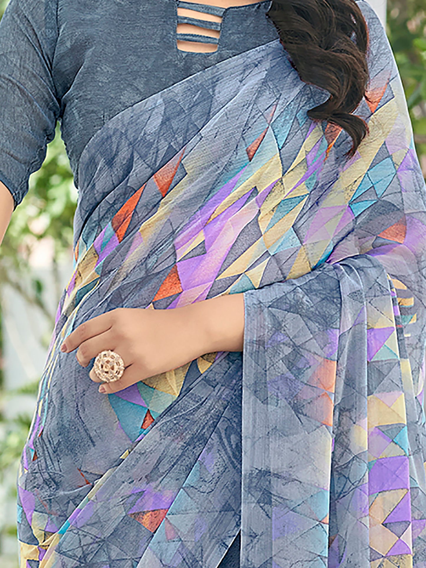Women's Chiffon Grey Printed Designer Saree With Blouse Piece
