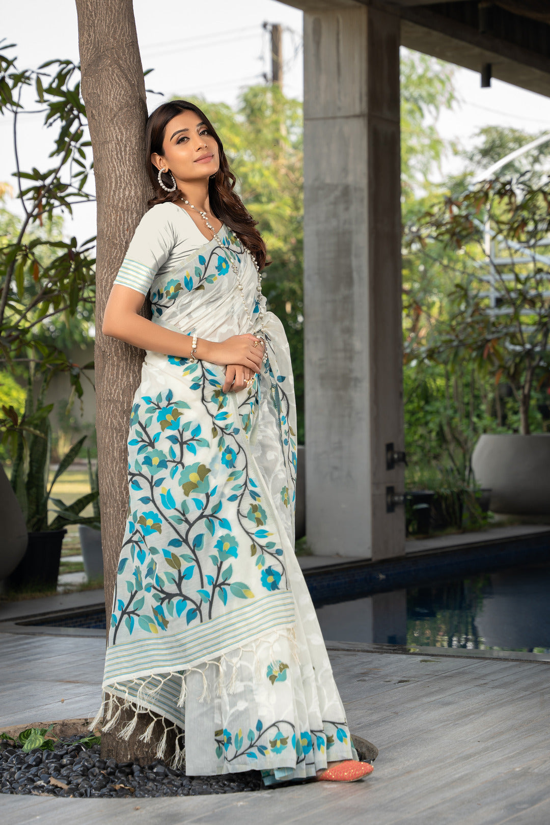 Dhiyona GR Women's Ruhani Marshmallow White Cotton Jamdani Saree