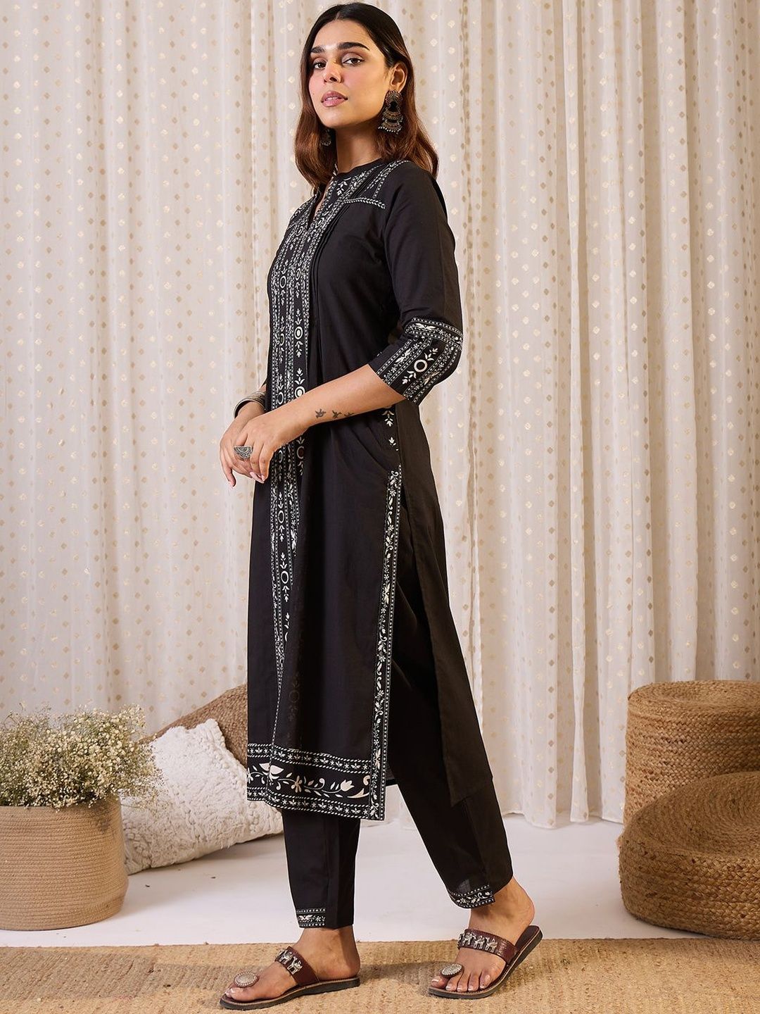 Ethnic Motifs Printed Mandarin Collar Pure Cotton Straight Kurta & Trousers