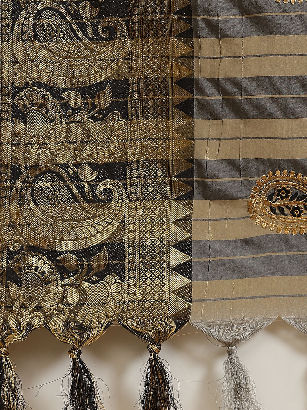 Dhiyona RV Women's Cotton Silk Saree With Zari Embroidered Work And Zari Weaving Border ( KVD1308 )