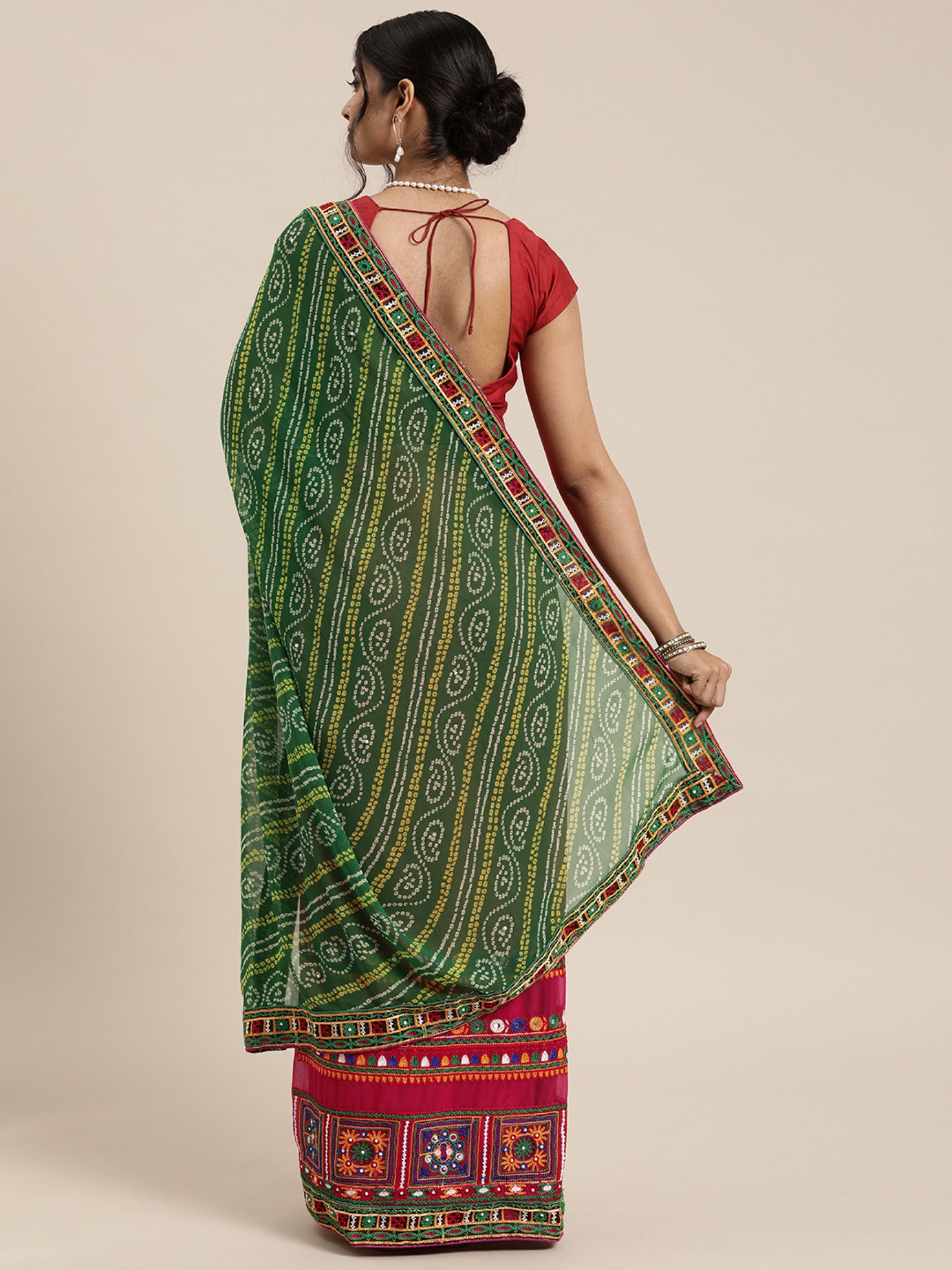 Dhiyona RV Women's half and half bandhani pallu Green and Pink color saree ( KVD208 )