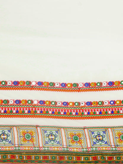 Dhiyona RV Women's Half And Half Bandhani Pallu With Kutchi Embroidered Saree ( KVD930 )