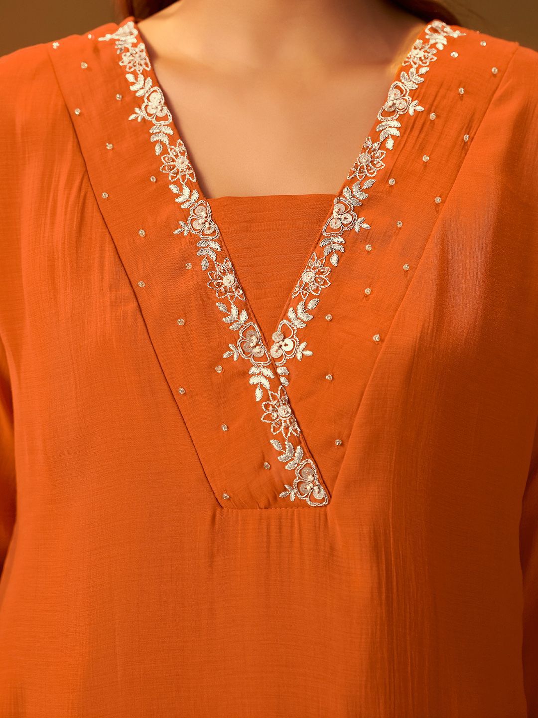 Ethnic Motifs Embroidered V-Neck Thread Work A-Line Kurta & Trousers