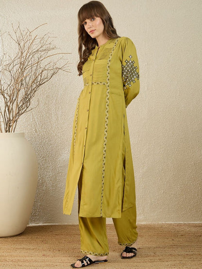 Dhiyona IE Embroidered Mandarin Collar Three-Quarter Sleeves Tunic And Trousers