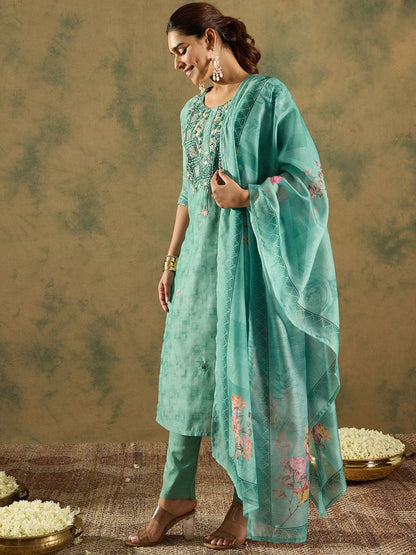 Floral Embroidered Thread Work Chanderi Silk Kurta with Trousers & Dupatta