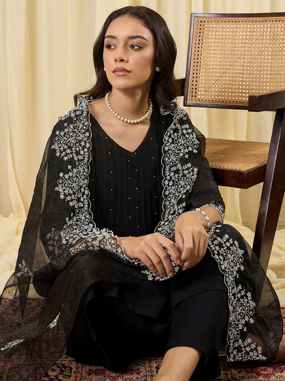 Women Ethnic Motifs Embroidered Pleated Thread Work Kurta with Trousers & With Dupatta