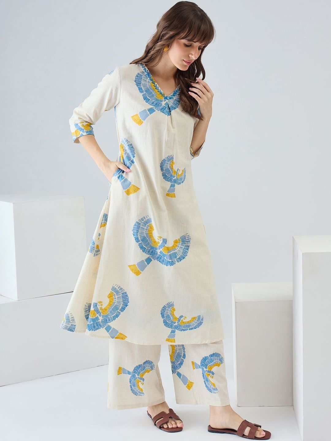 Dhiyona IE Women Ethnic Motifs Printed Regular Thread Work Pure Cotton Kurta with Palazzos