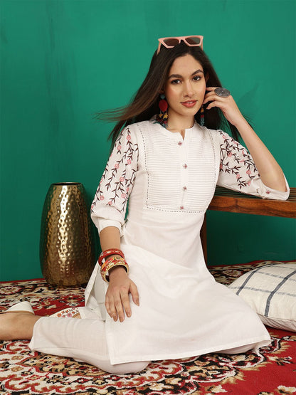 Dhiyona SN Women's Embroidered Mandarin Collar Cotton Kurta With Trouser