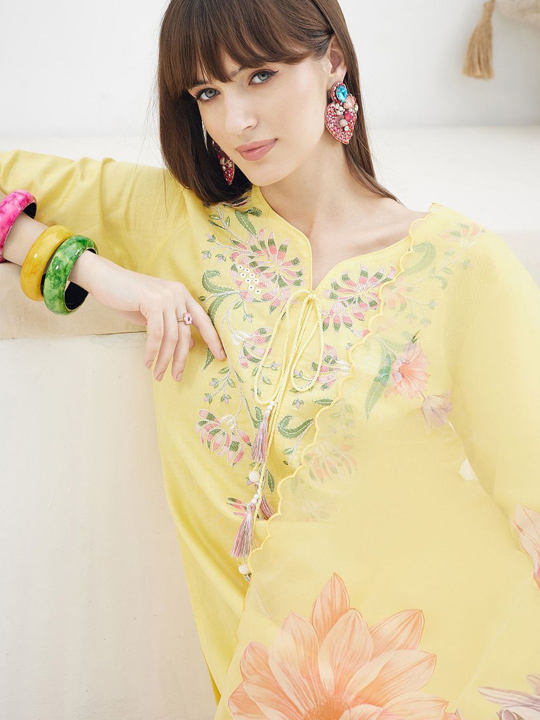 Floral Embroidered Straight Thread Work Kurta With Trousers & Dupatta