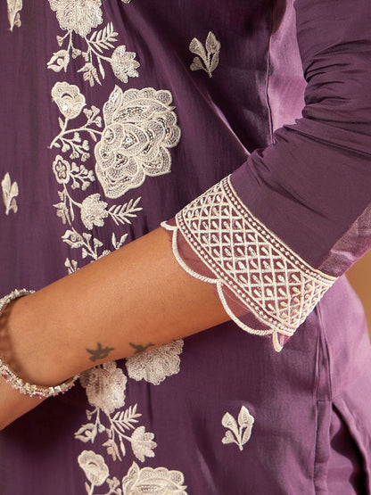 Floral Embroidered Thread Work Straight Kurta With Trousers & Dupatta