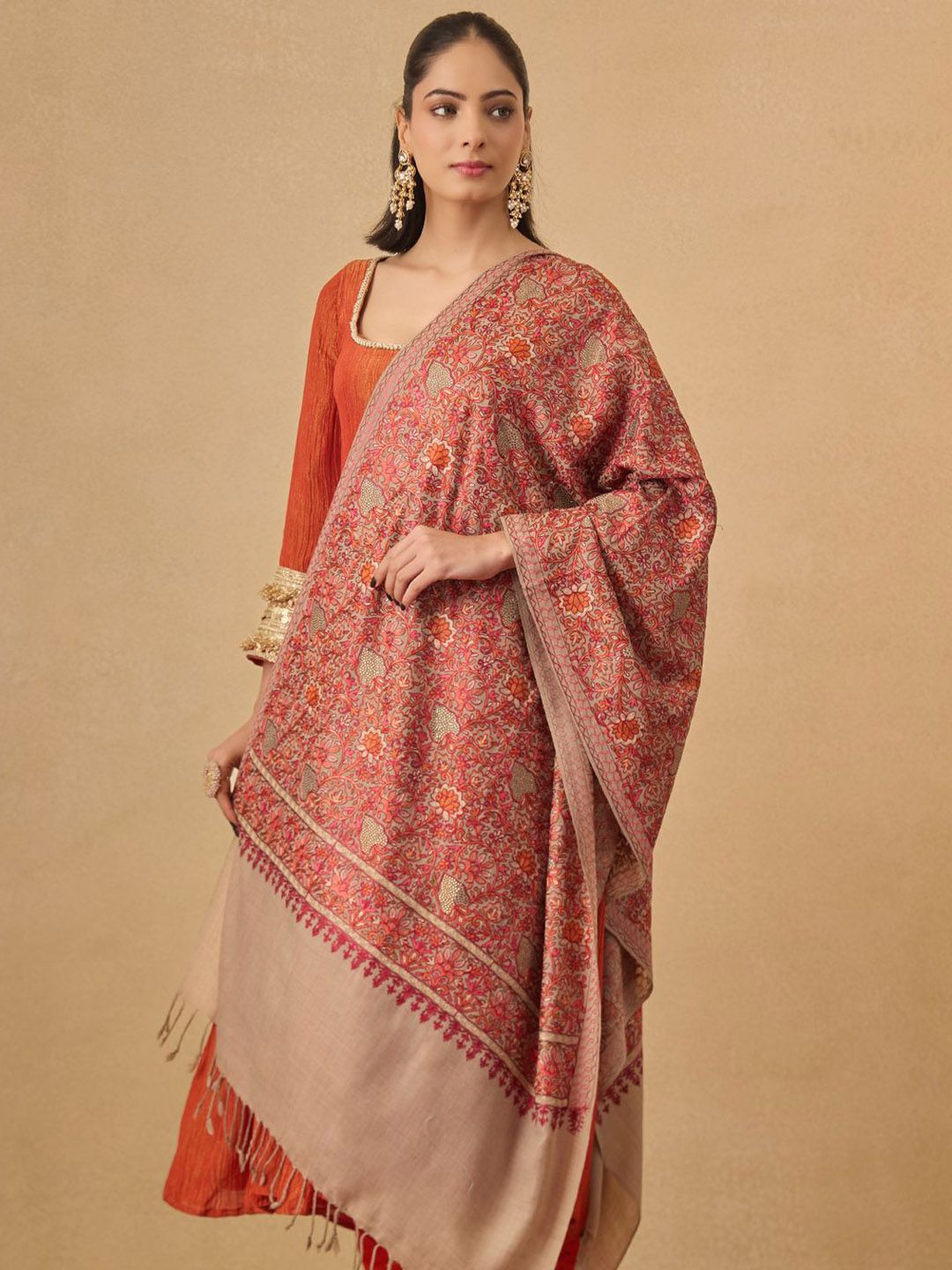 Dhiyona PA Floral Embroidered Woolen Shawl