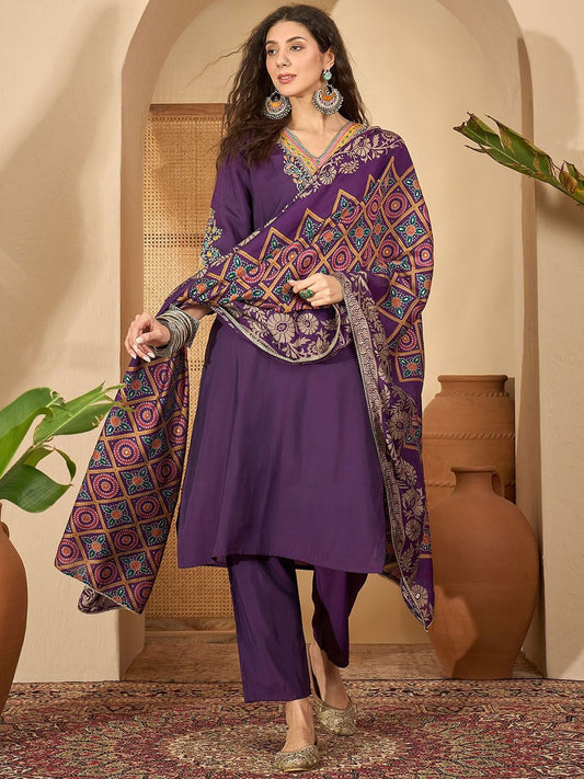 Dhiyona SN Women's Embroidered Straight Kurta & Trousers With Dupatta