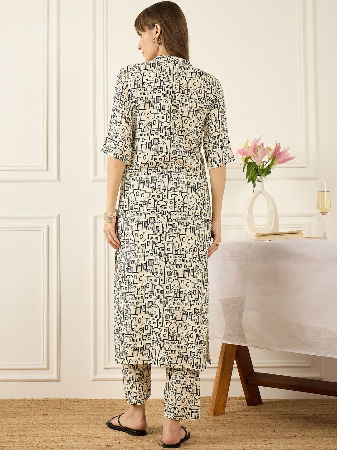 Dhiyona IE Printed Mandarin Collar Three-Quarter Sleeves Top With Trousers