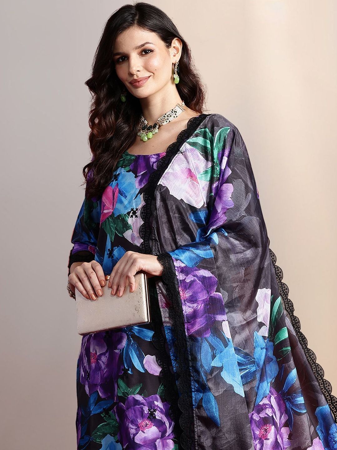 Dhiyona IE Women Floral Printed Regular Kurta with Trousers & With Dupatta