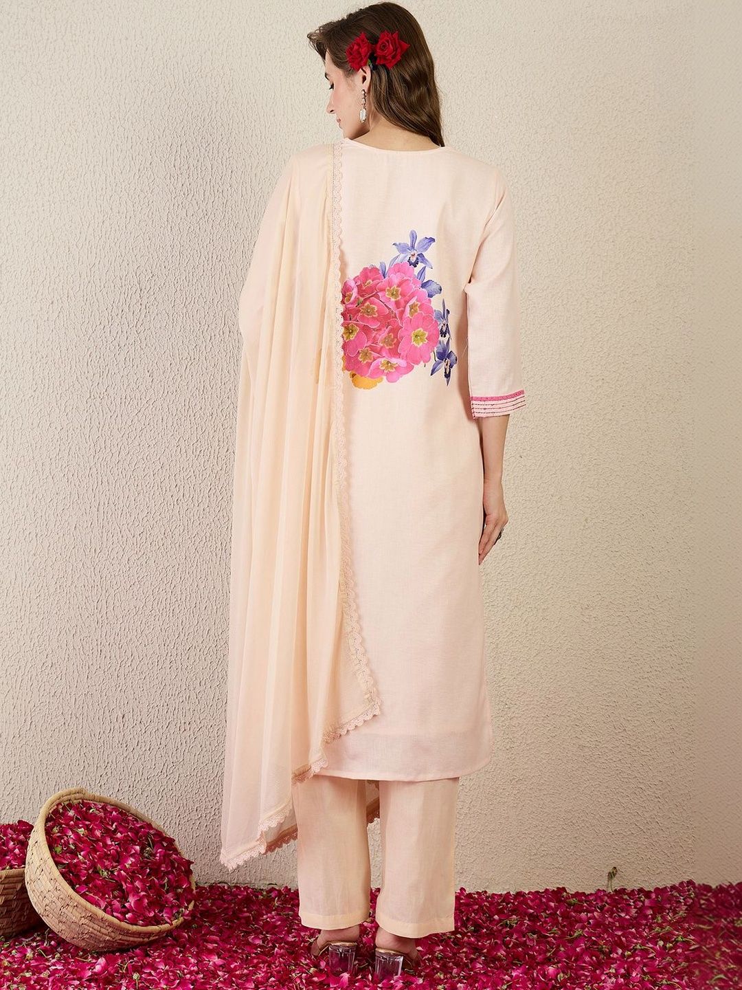 Women Floral Printed Regular Linen Kurta with Trousers & With Dupatta