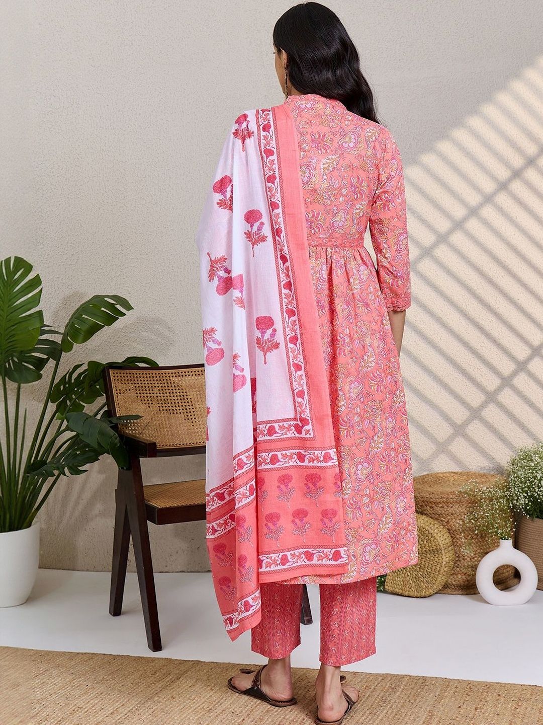 Floral Printed Panelled Pure Cotton Kurta With Trousers & Dupatta