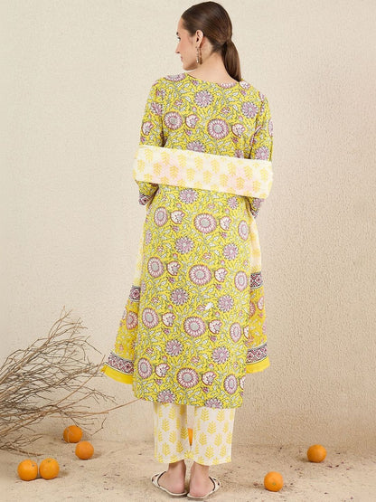 Women Floral Printed Regular Pure Cotton Kurta with Trousers & With Dupatta