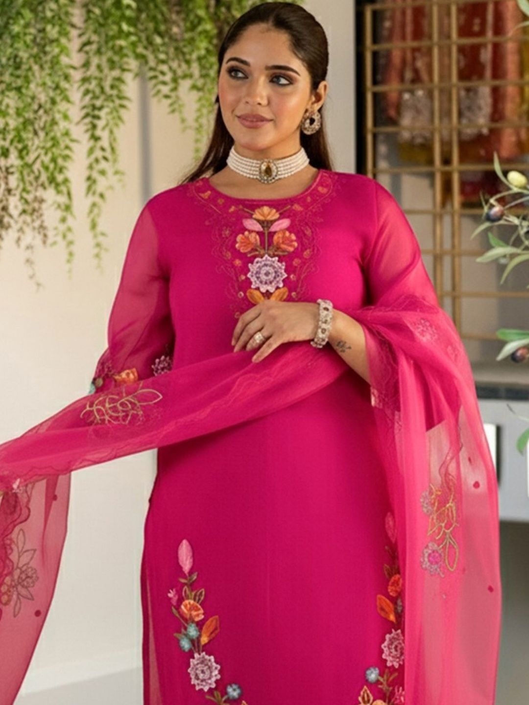 Women Floral Embroidered Regular Thread Work Kurta with Trousers & With Dupatta