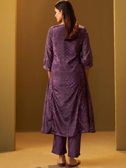 Dhiyona IE Embroidered Notch Neck Tunic With Trousers