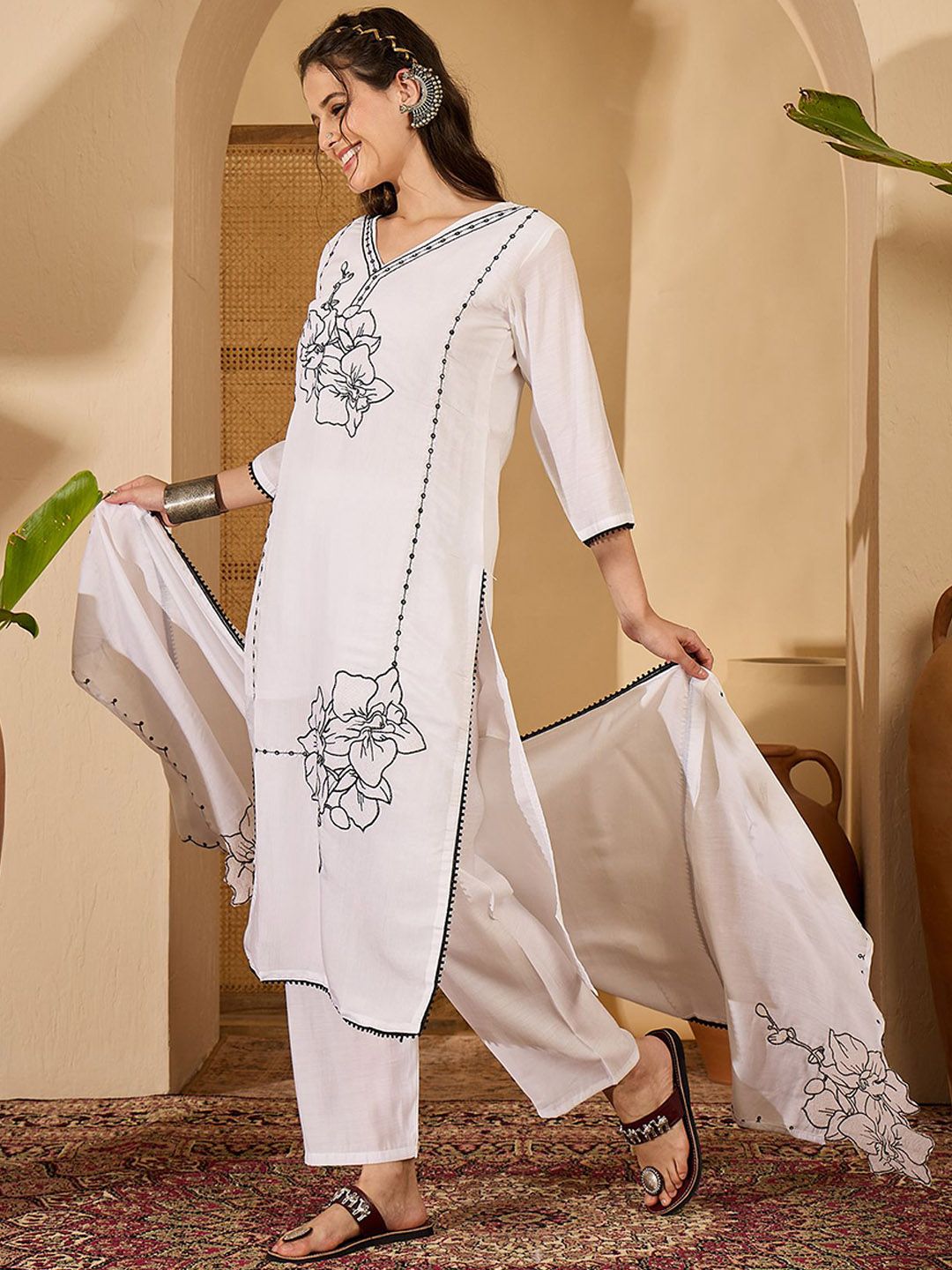 Dhiyona SN Women's Floral Embroidered Thread Work Pure Silk Straight Kurta & Trousers With Dupatta