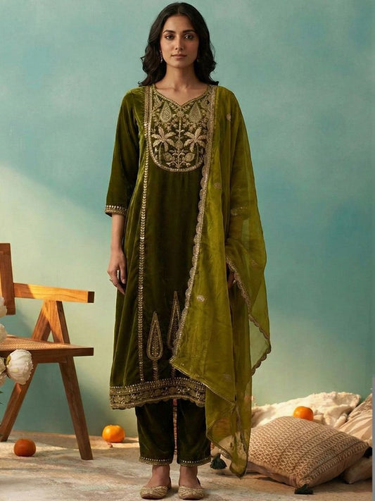 Dhiyona CH Women Ethnic Motifs Embroidered Regular Thread Work Velvet Kurta with Trousers & With Dupatta