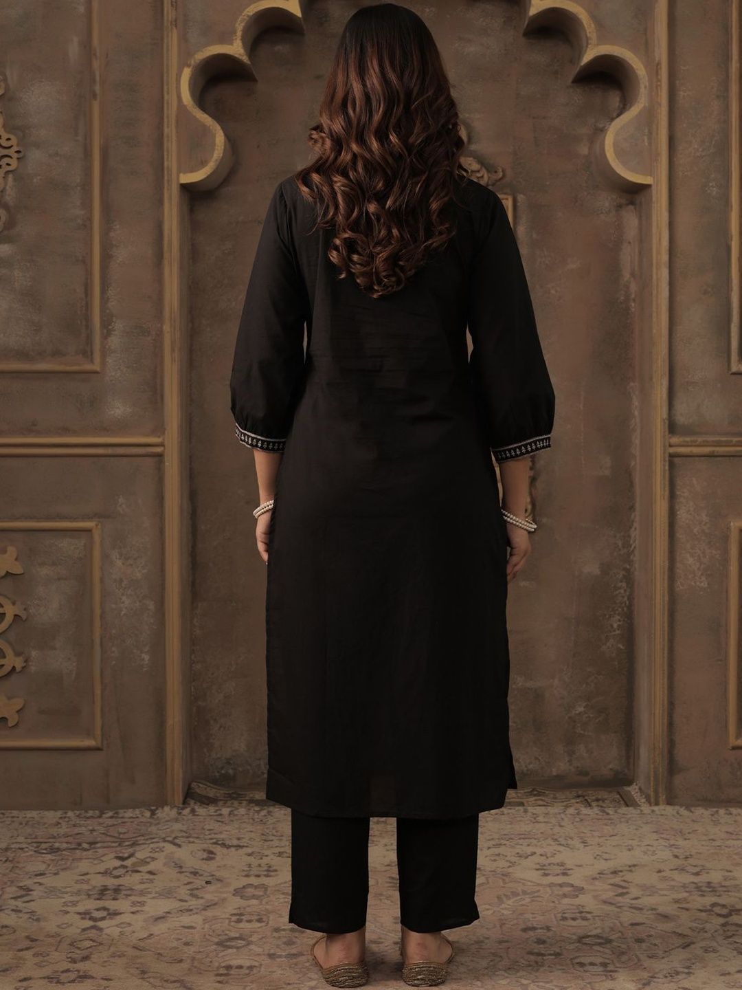 Women Ethnic Motifs Embroidered Thread Work Cotton Kurta with Trousers & Dupatta