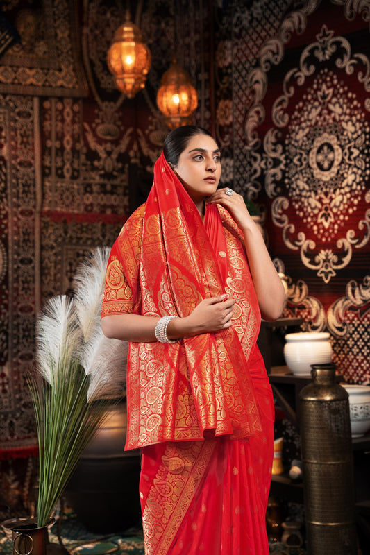 Dhiyona GR Women's Saachi Silk Red Banarasi Silk Woven Saree