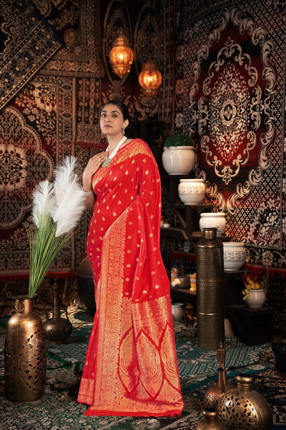 Dhiyona GR Women's Saachi Silk Red Banarasi Silk Woven Saree