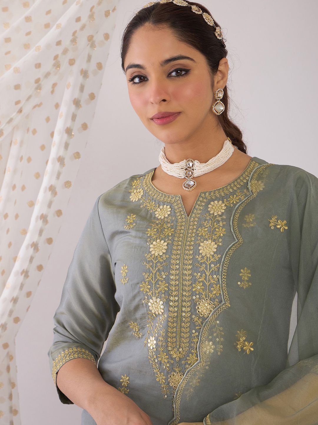 Floral Embroidered Zari Straight Kurta with Trousers & With Dupatta
