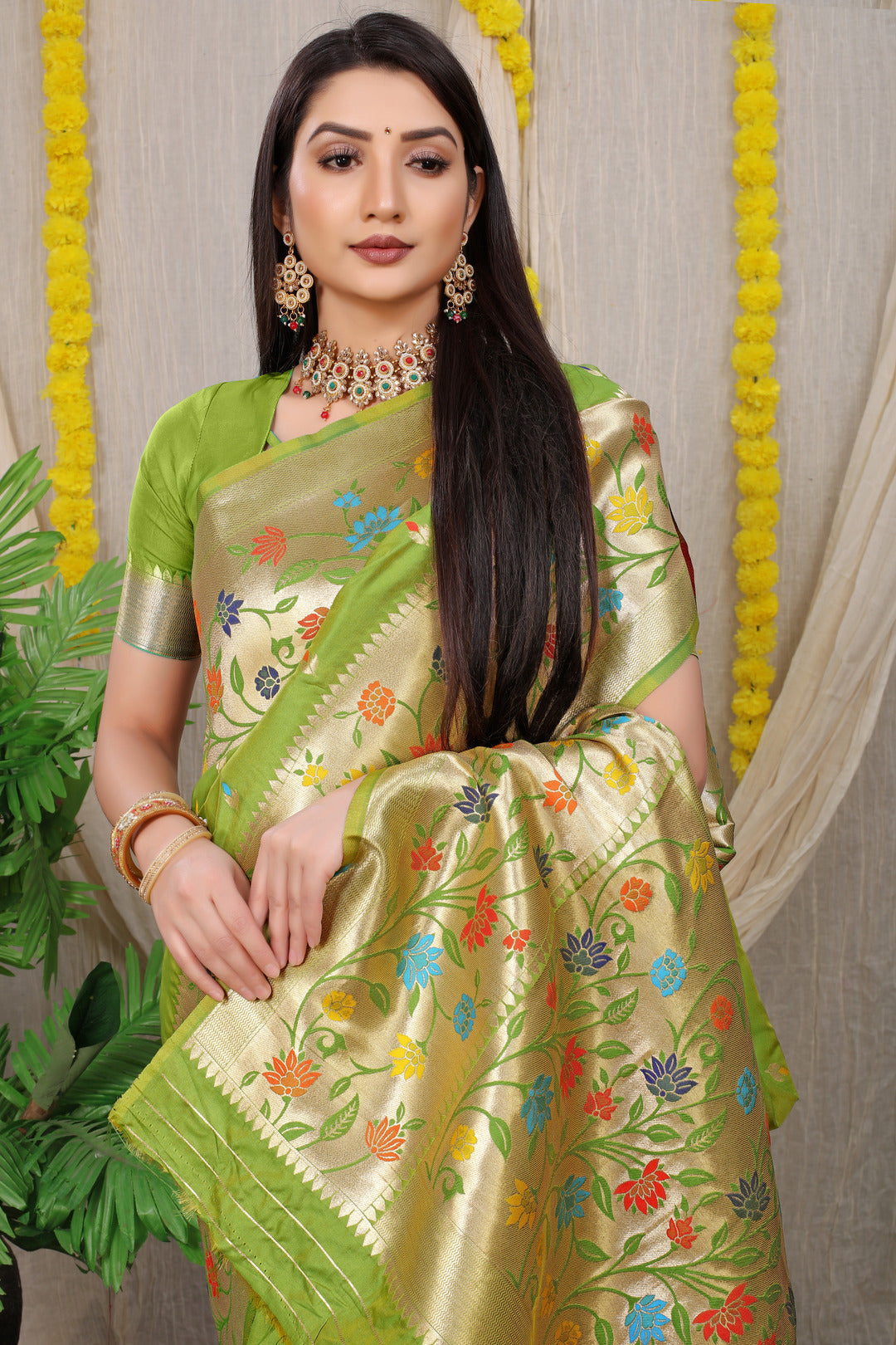 Dhiyona GR Women's Rajkumari Green Zari Paithani Silk Saree
