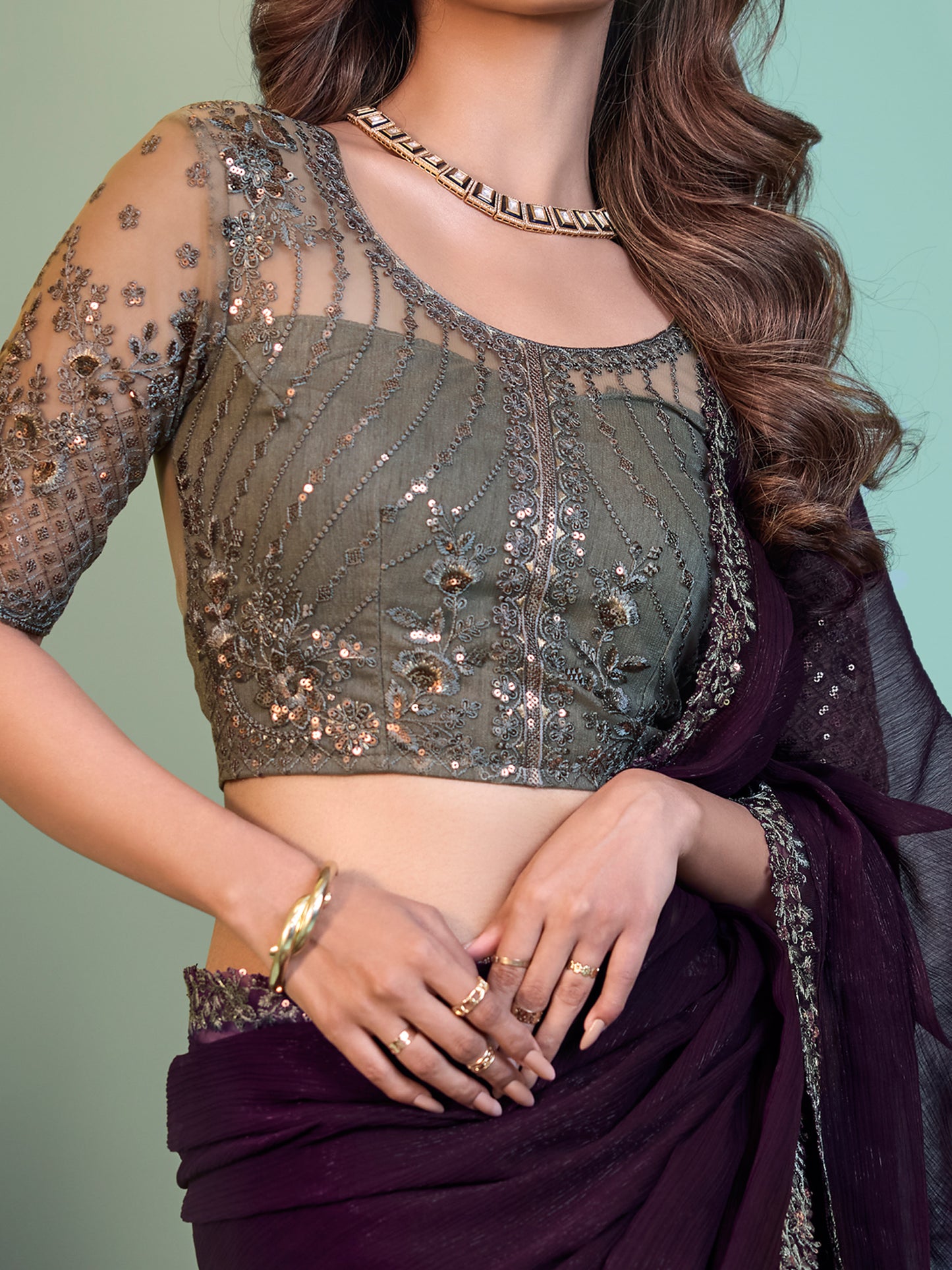 Women's Chiffon Purple Embellished Designer Saree With Blouse Piece