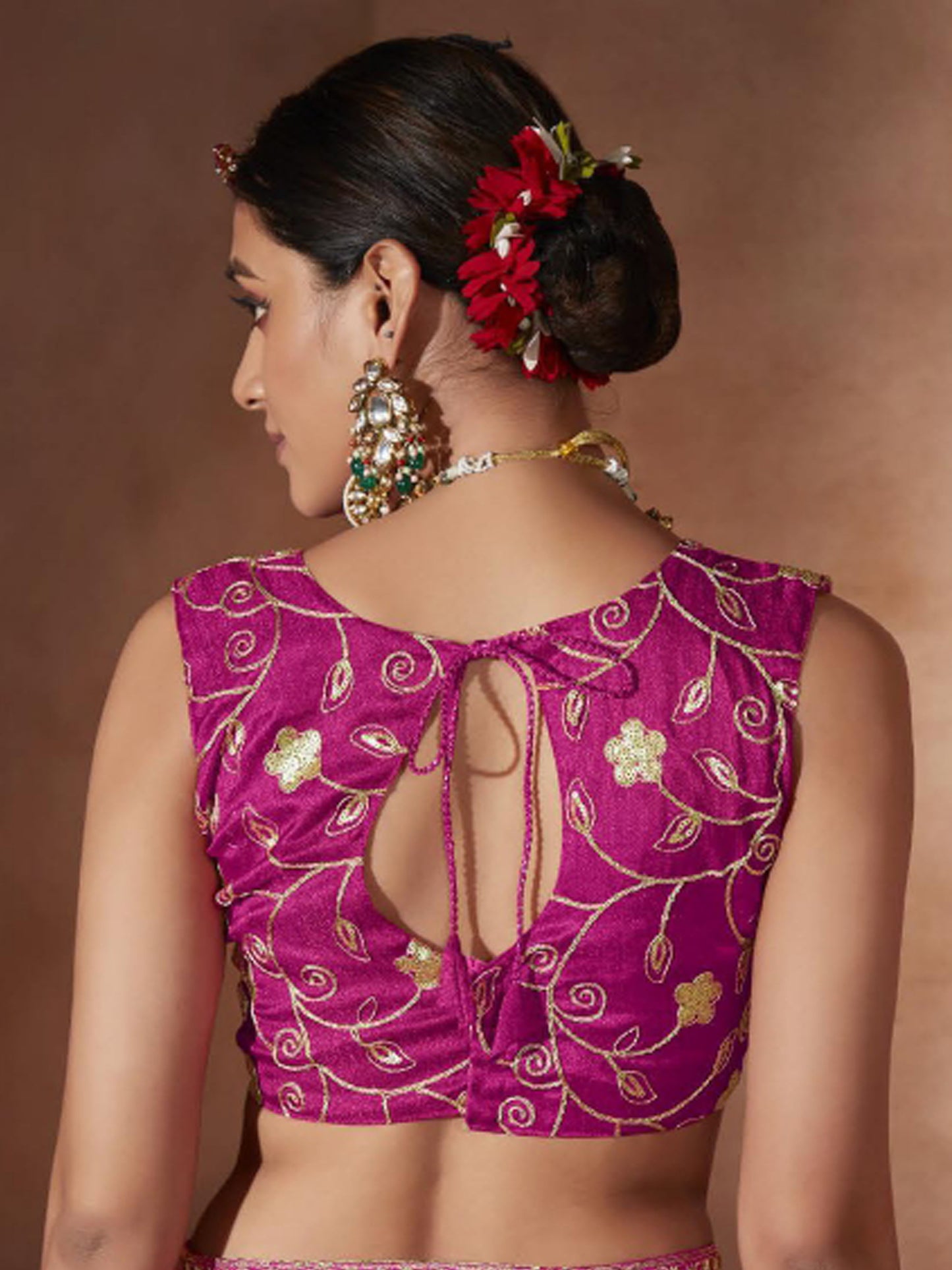 Women's Chiffon Pink Embellished Designer Saree With Blouse Piece